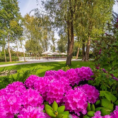 Green Garden Hotel Raszyn Kültér fotó